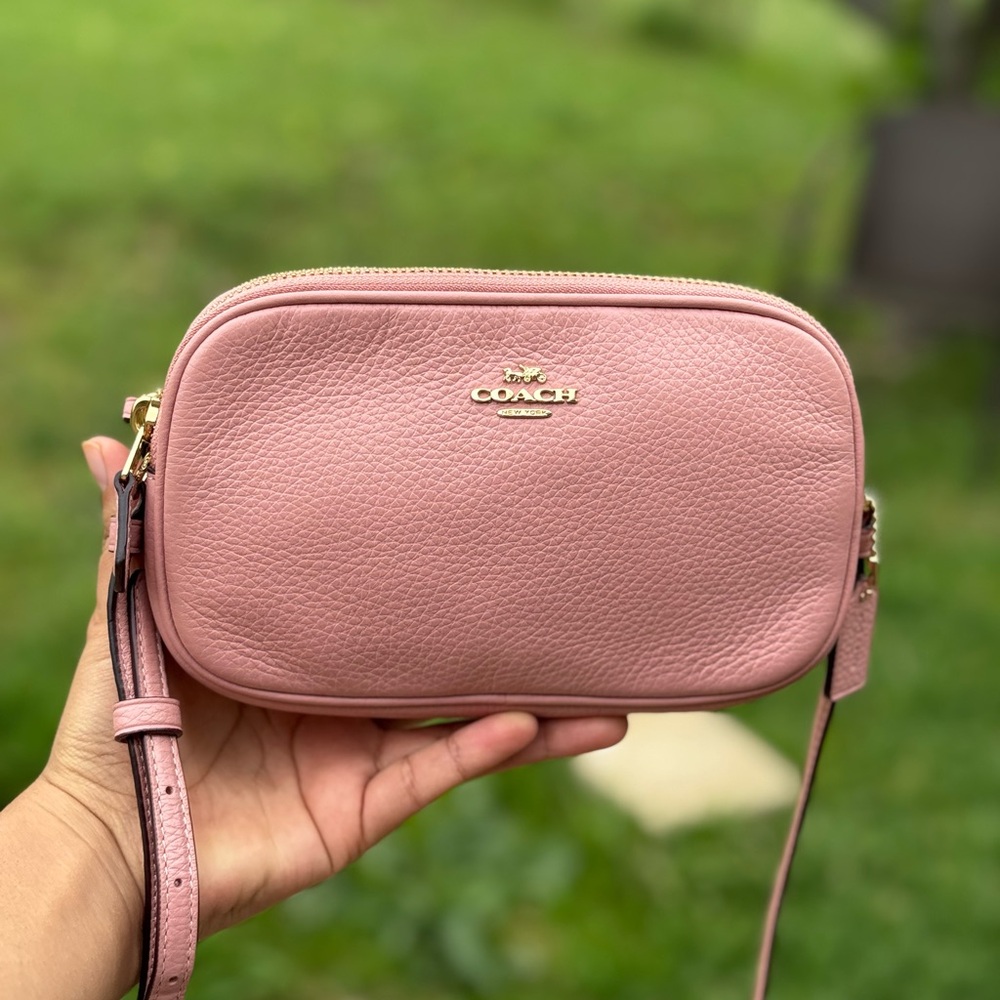 COACH Pebbled Leather Crossbody Bag in Dusty Rose with Gold Hardware